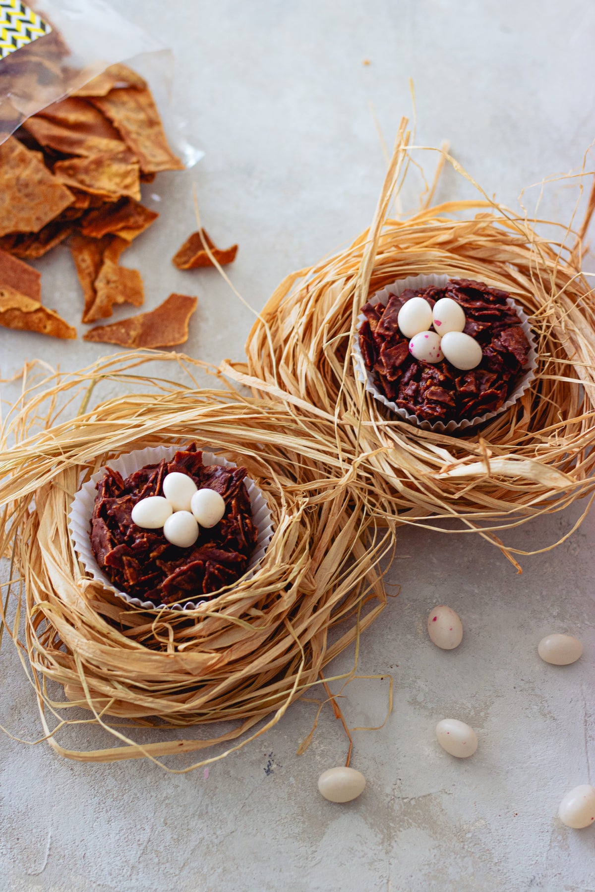 Cadeaux Pour Pâques Vente De Pâques Oeufs Dans Des Nids Et