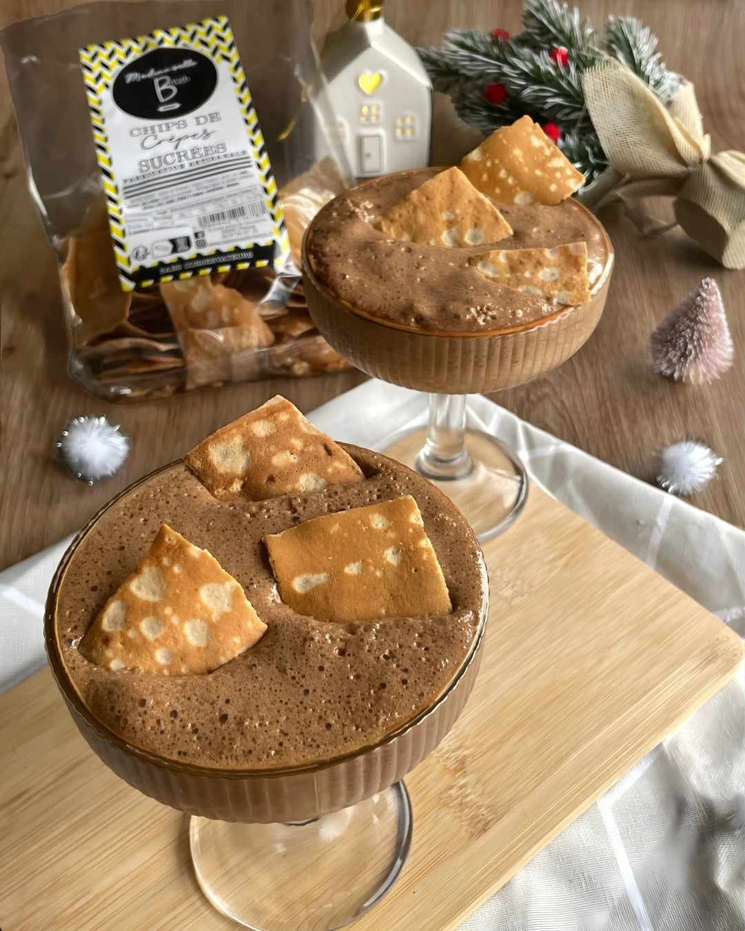 Mousse au chocolat et chips de crêpes