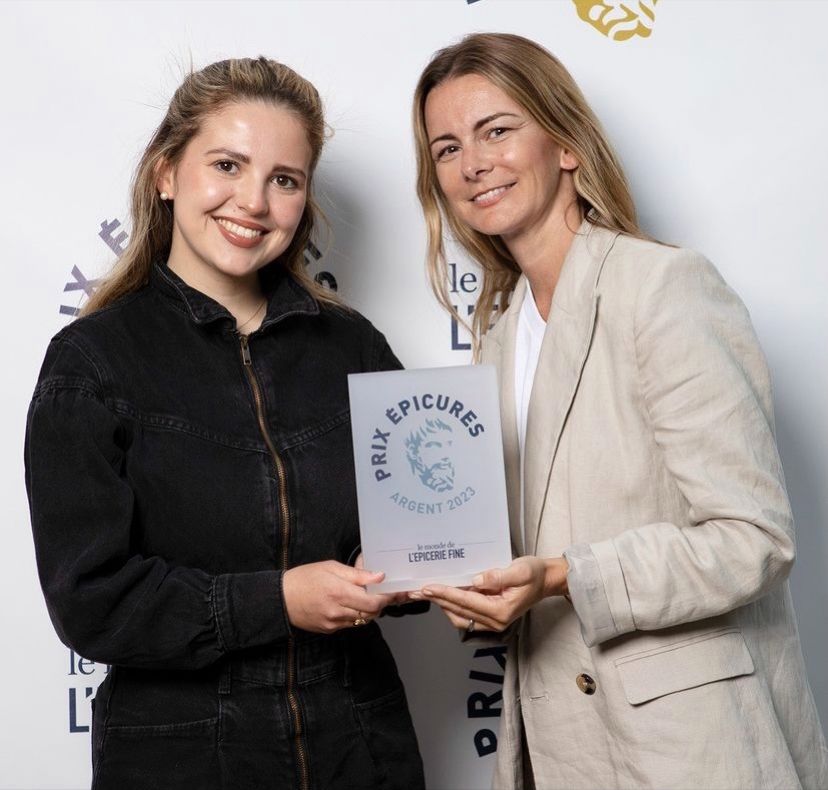 Émilie Latouche et Audrey Lembert avec le prix des épicures 2023