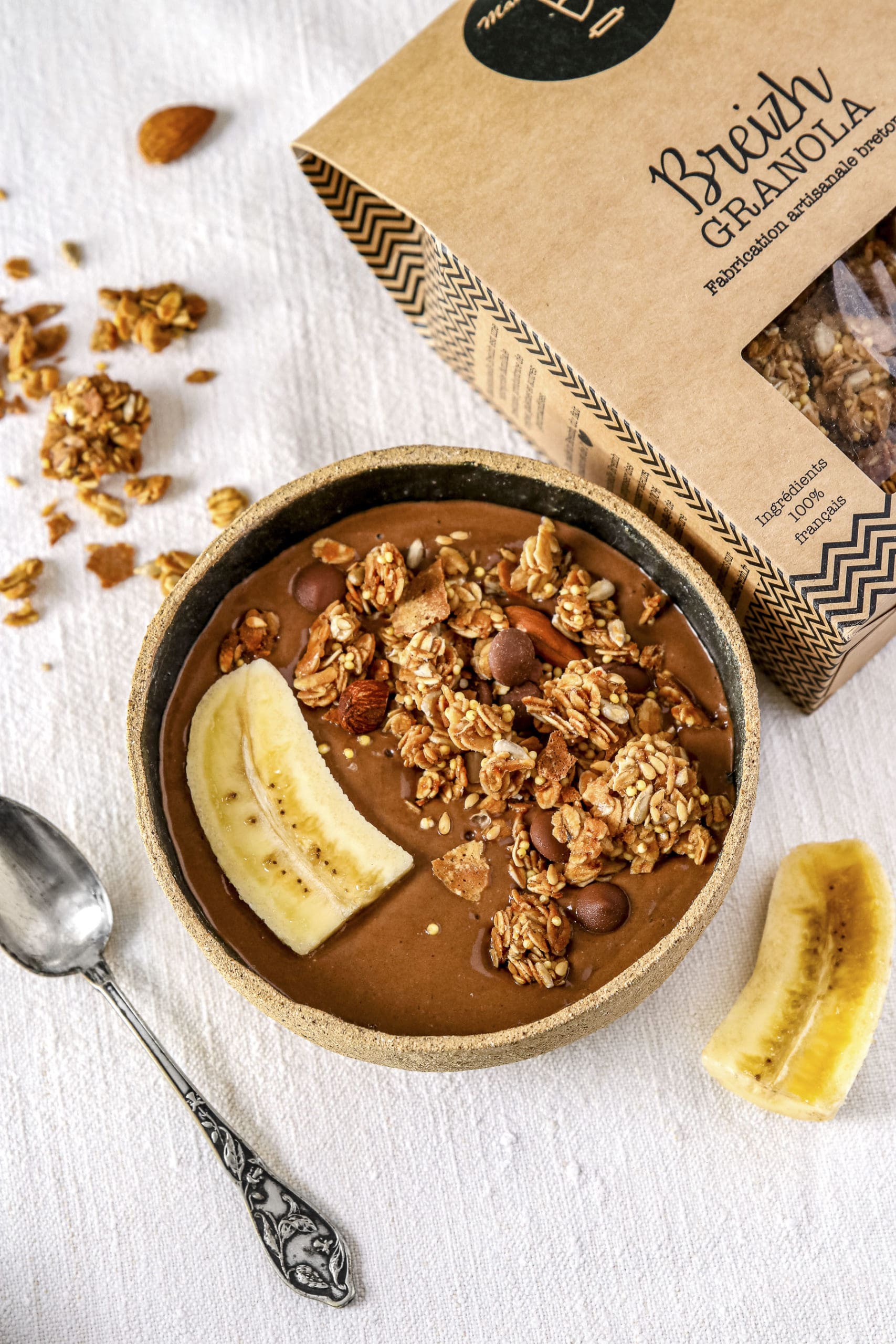 Granola/chocolat/caramel au beurre salé/ petit-dejeuner breotn/ Idée petit dej/ Breton / Bretagne/ Vannes/ artisanale/ Granola fait maison/ Idée de recette/ Graine/Pepite de chocolat 